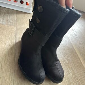 Sorel Black Winter Boots with Button Accents